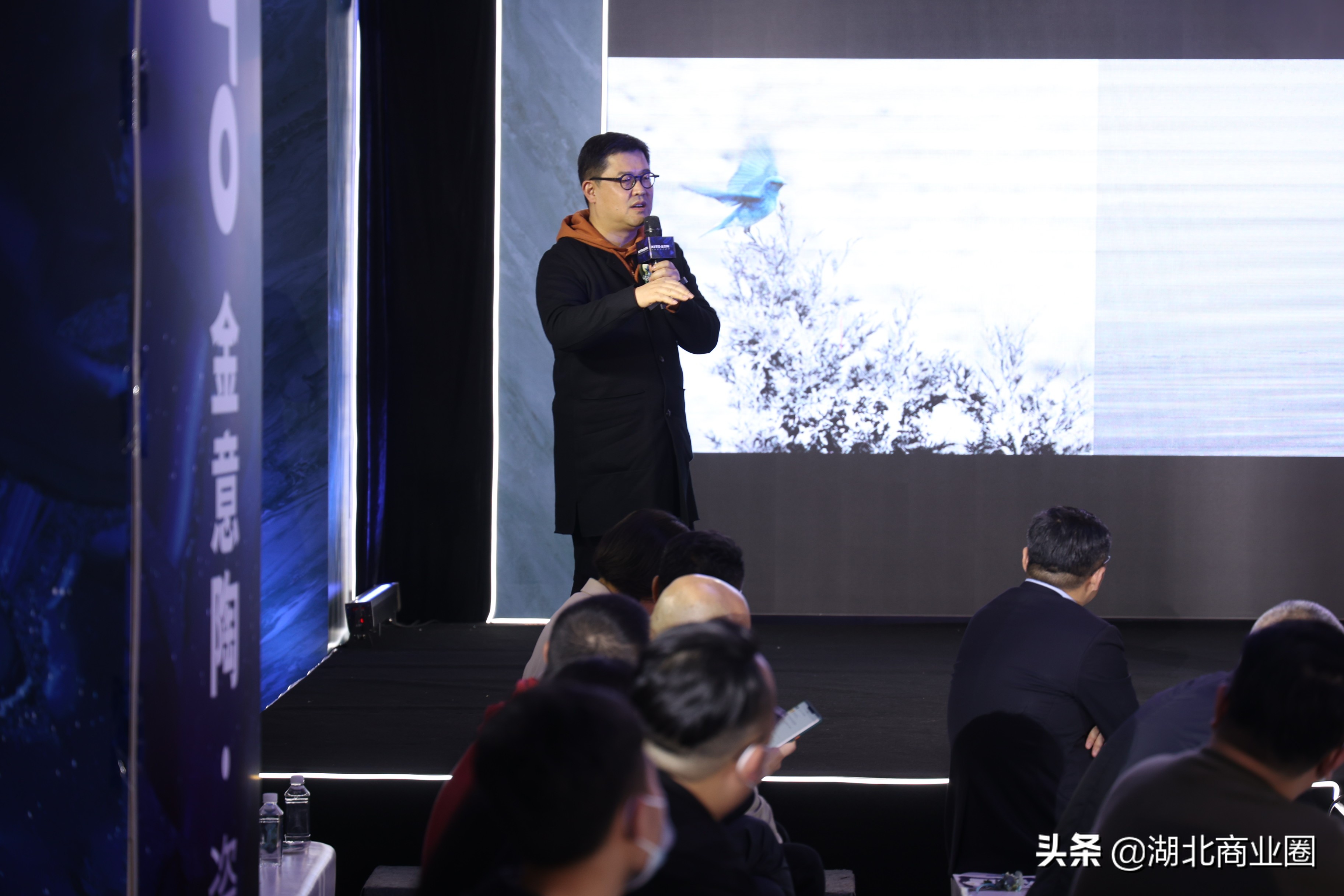 臻品·邂逅丨武汉金意陶以晶钻之名解锁质感生活新方式