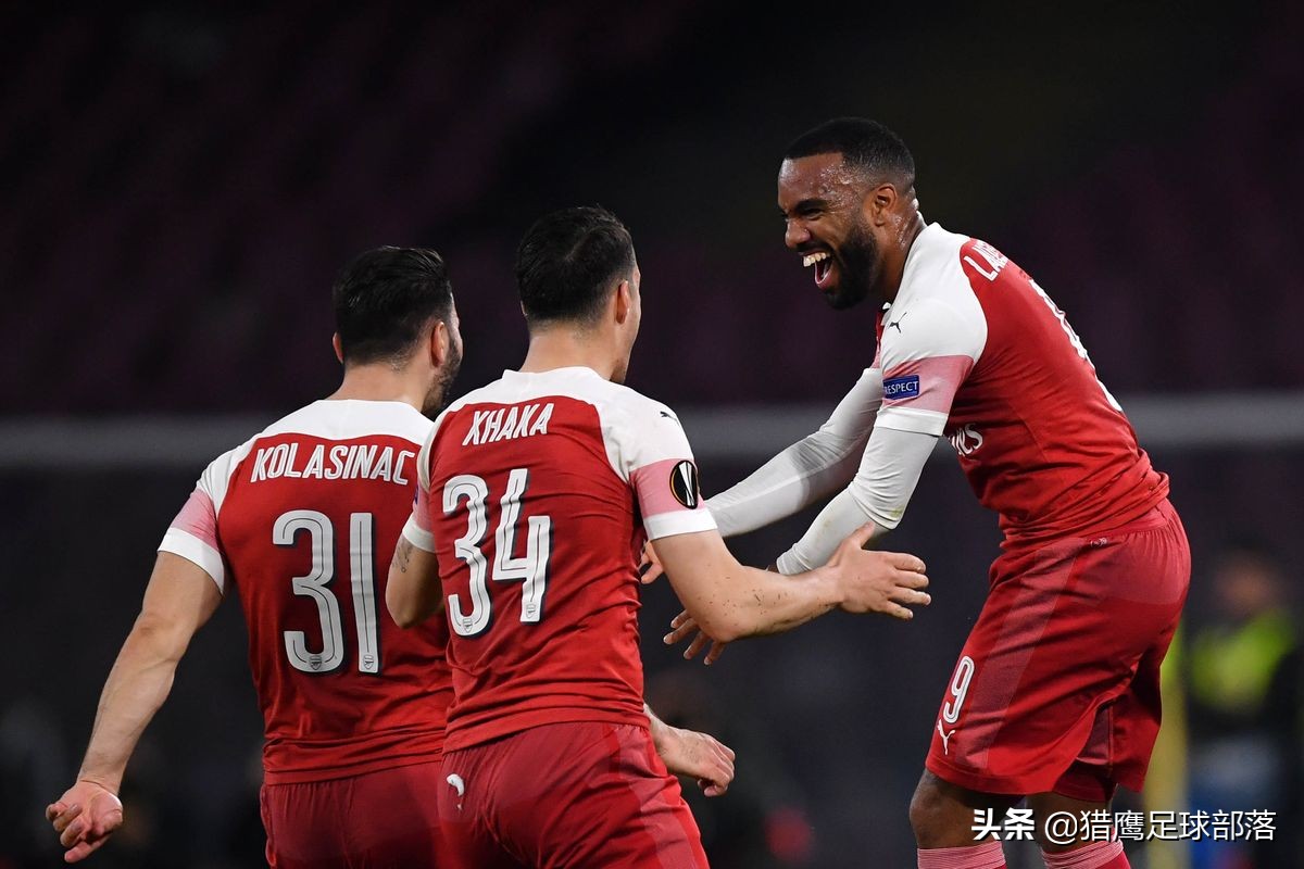 英超两强爆冷,英超两强高奏凯歌