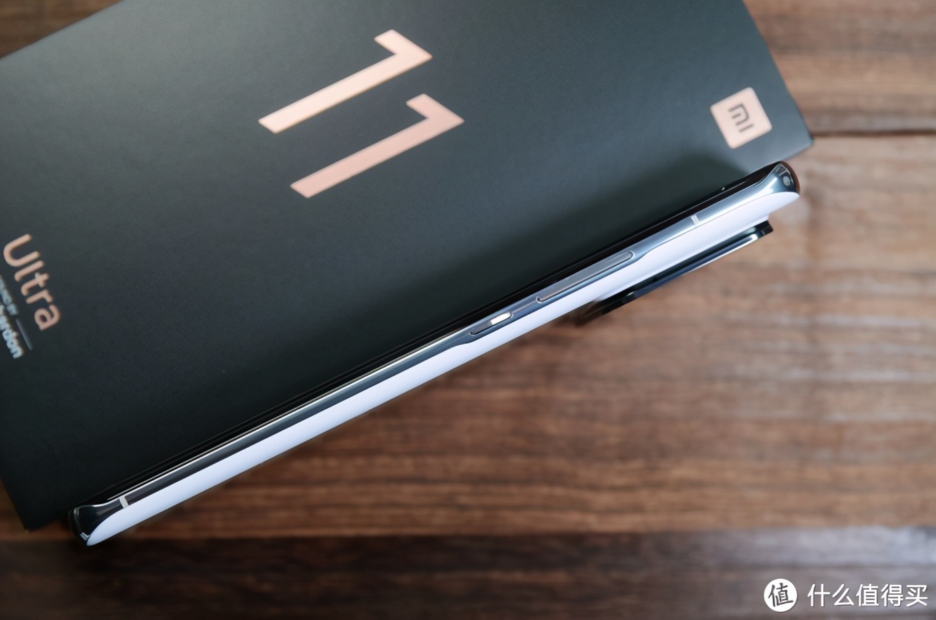 小米11ultra至尊版深度测评最新,感受一下小米11ultra的压迫感