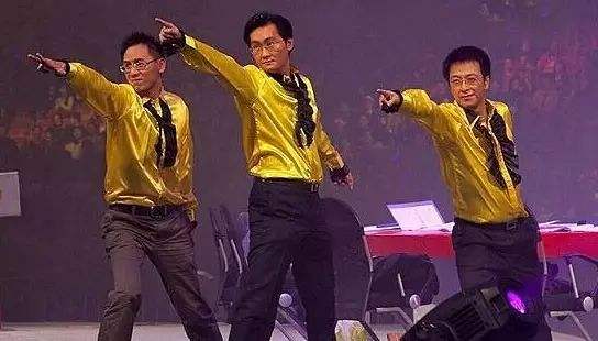 qq是在哪年诞生的,qq是谁创造出来的