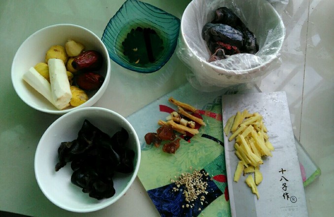 炖鸡肉时，总犯这3个“错误”难怪炖好后腥味重，口感硬