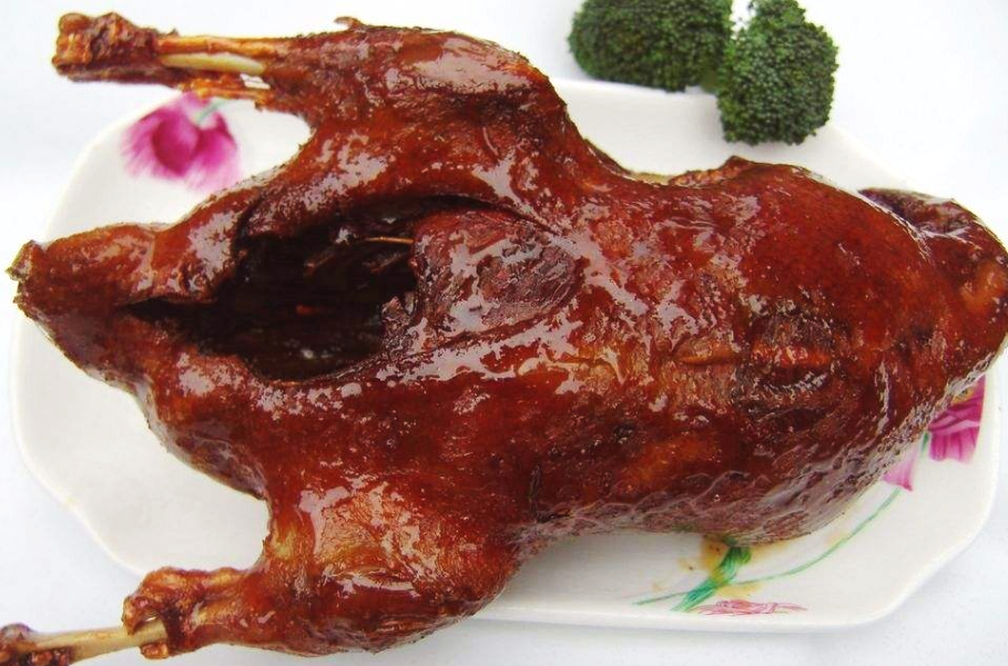 邛崃美食一条街在哪里,成都市邛崃市本地美食