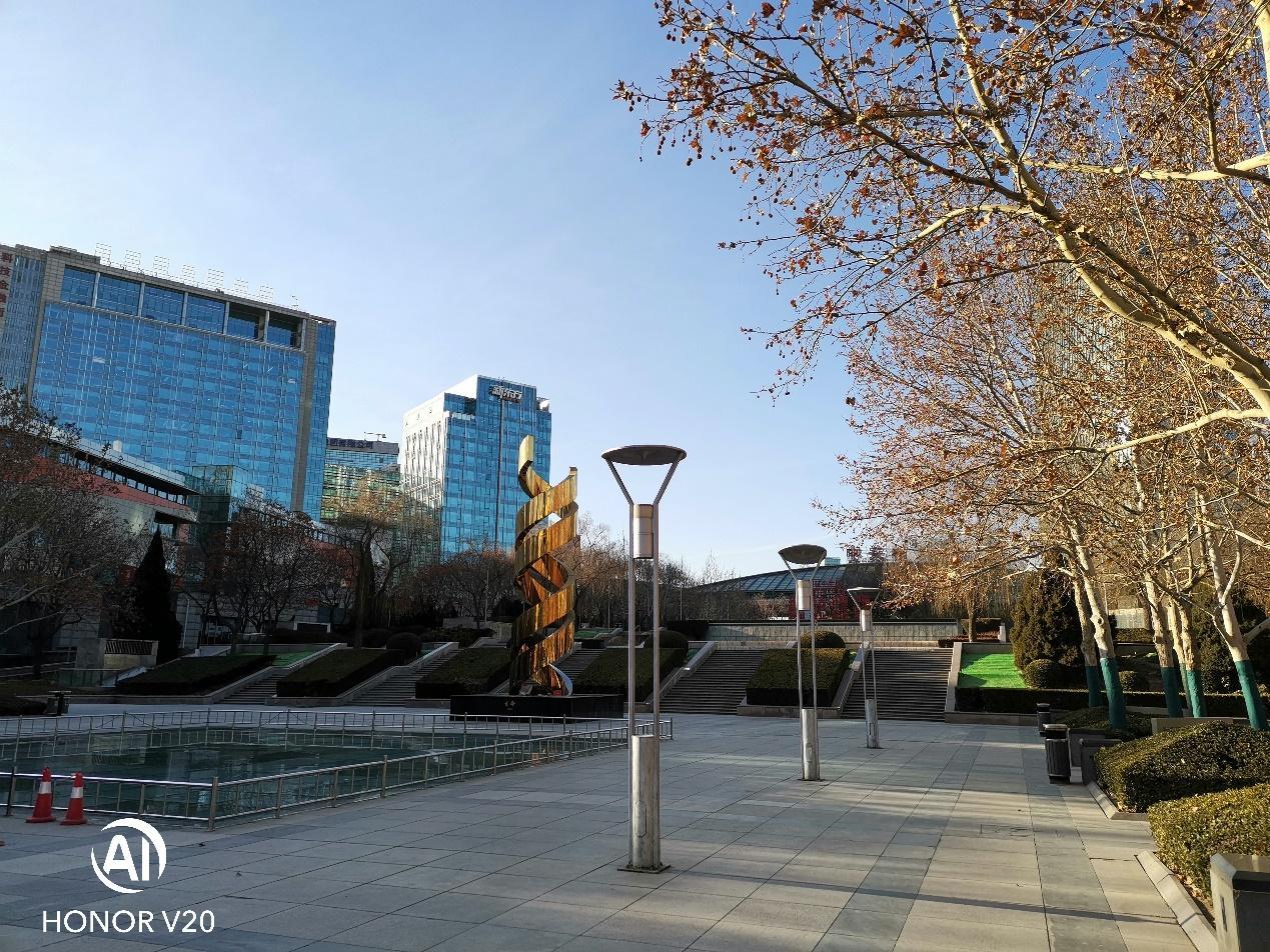 荣耀v20麒麟980多少钱,荣耀v20麒麟980还能用几年