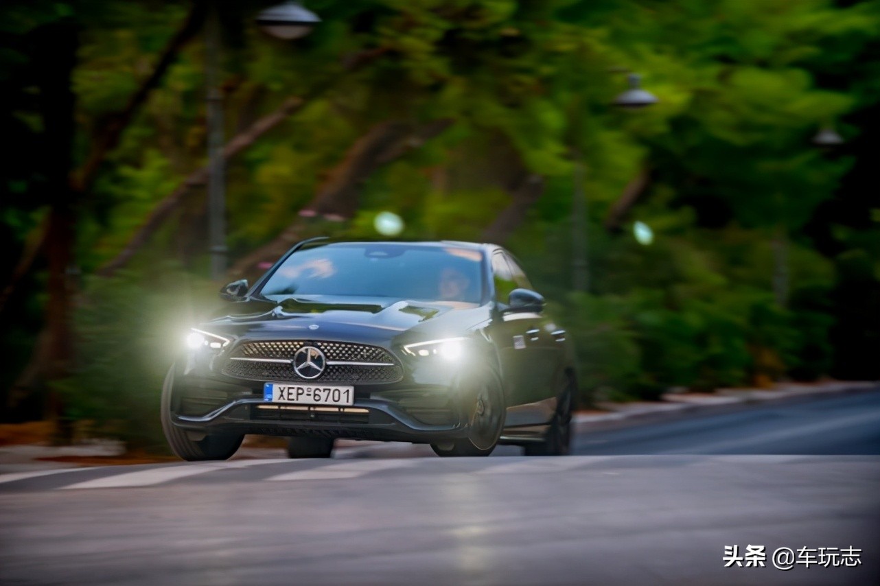 2019款奔驰c级c180l时尚型好不好,首试全新奔驰c级1.5t弱不弱鸡