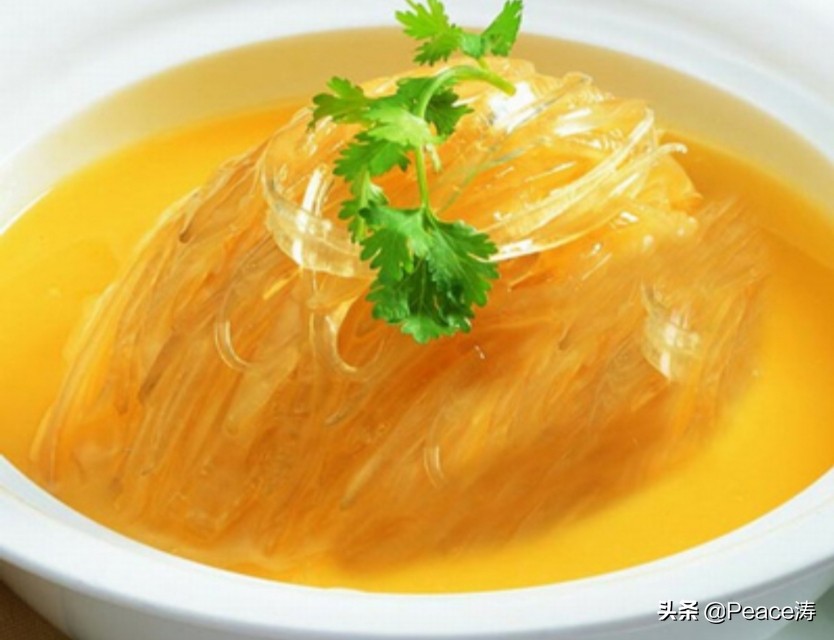 鲸鱼死了叫鲸落鲨鱼死了叫啥,鲸鱼死了沉到海底掉什么