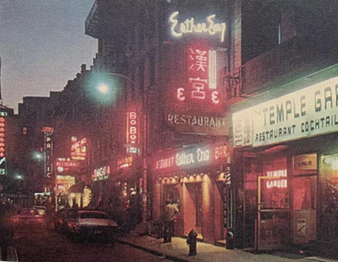 100多年前女生为什么要裹脚,100年前女人裹小脚的图