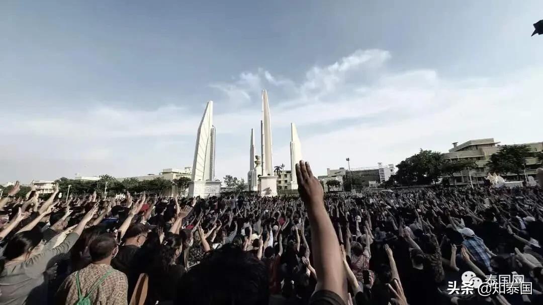 他信前妻“带队投敌”？曾经辉煌的为泰*党**，走到了生死存亡关头！