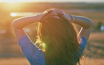 悲剧!12岁少女多次穿妈妈*裤内**,竟让她失去一侧输卵管