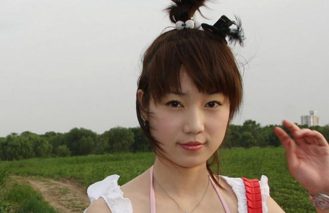 被搜索65万次,裸模*筱雨张**:为了自己的梦想愿意奉献一切