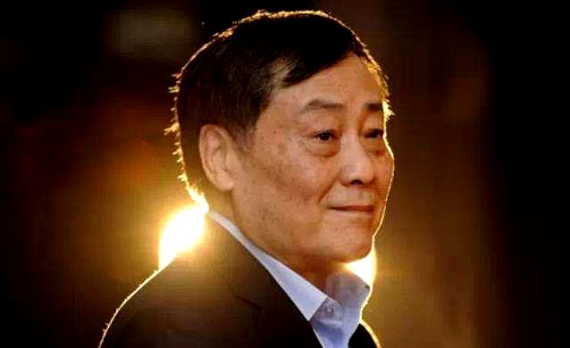 郭晶晶霍启刚带孩子稻田插秧,霍启刚郭晶晶一起插秧吃农家饭