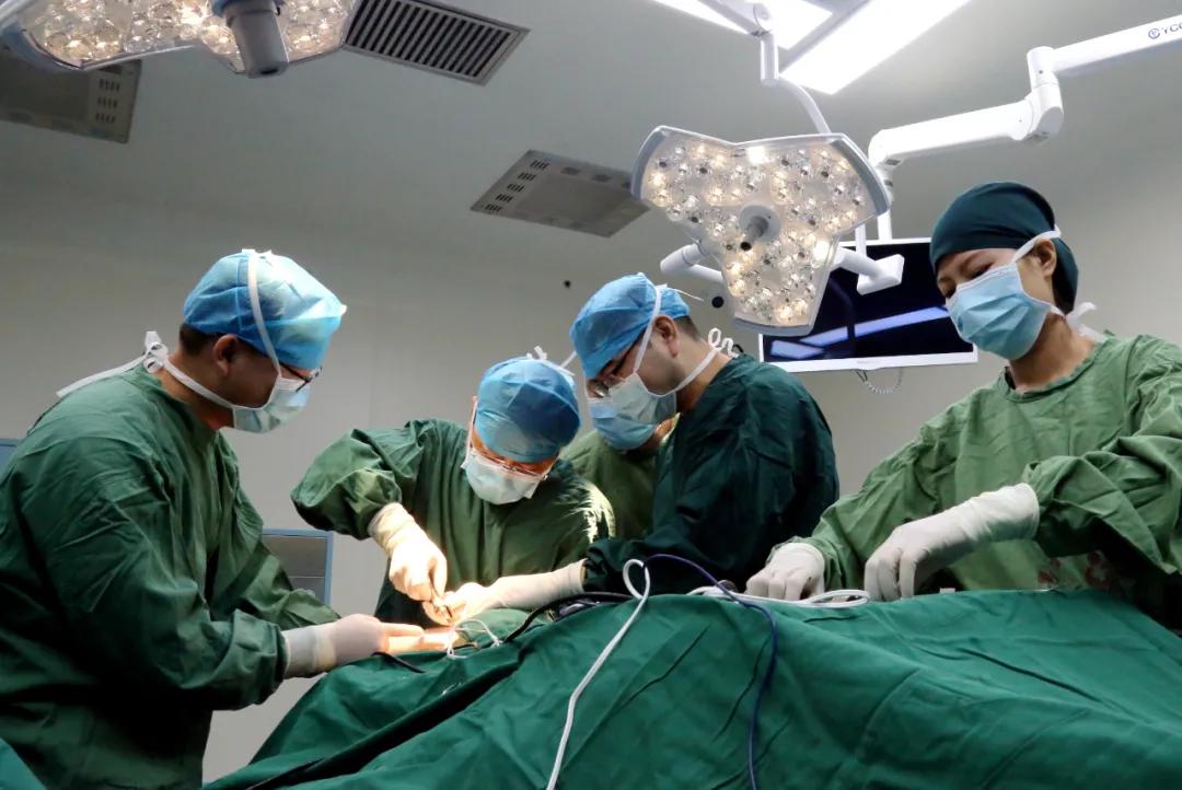 帕金森手术植入电极最新疗法,帕金森植入微米电极