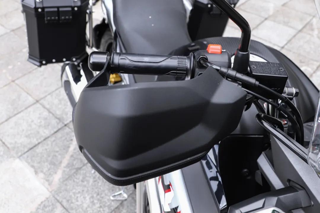 新款cb190x摩旅版需要改什么,cb190x猛鸷摩旅和标准版