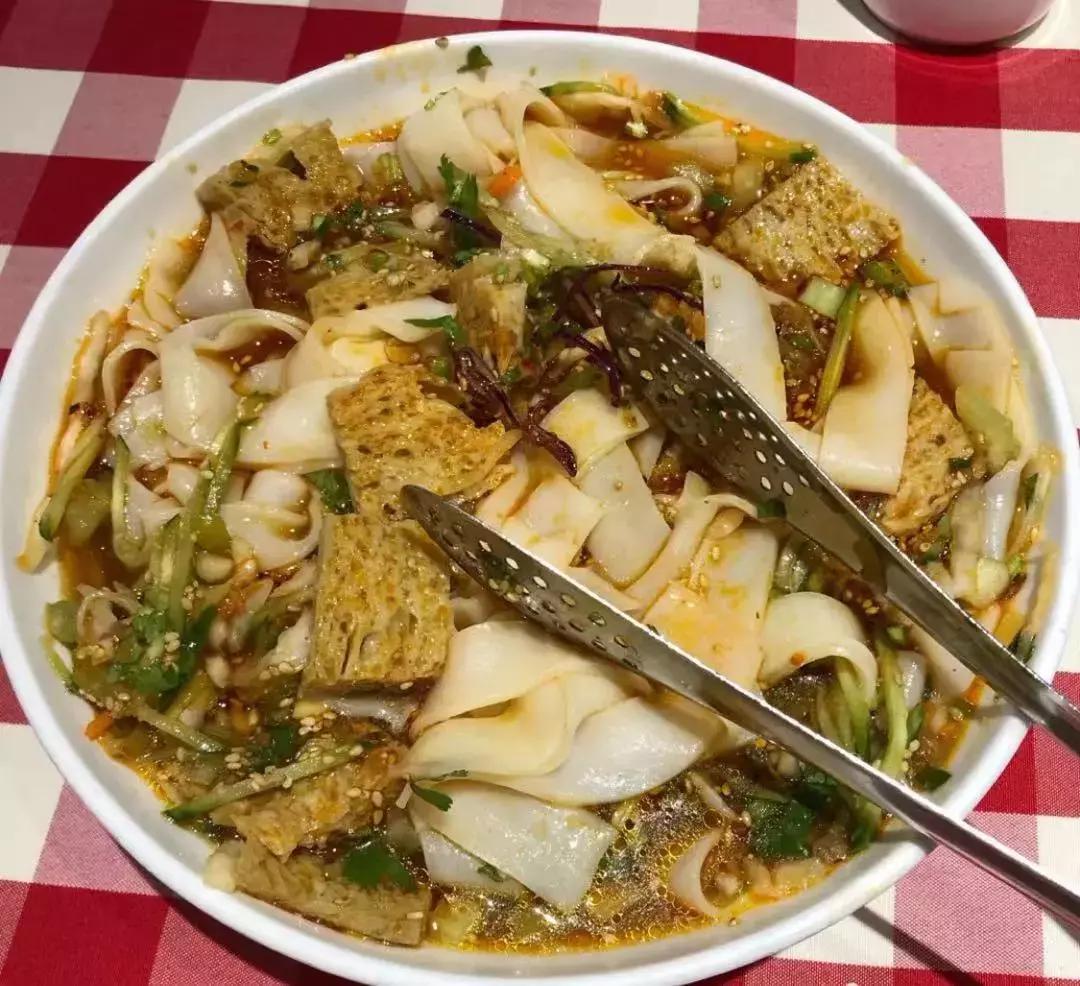 身份证还有这些妙处?生日当天“蹭吃蹭喝”干货福利赶紧码住!