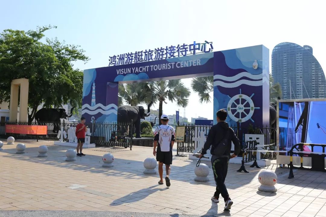 在三亚，如何花很低的价格，玩高大上的游艇帆船？