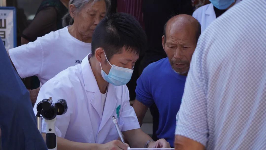 江西省乐平天湖医院(乐平第二医院)开展大型义诊活动