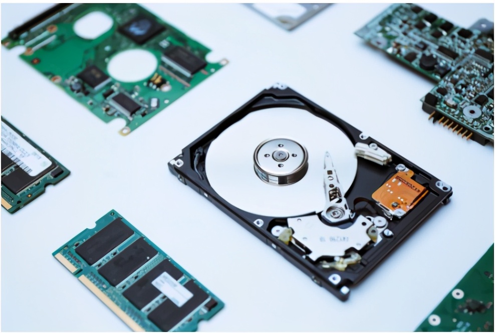 正常使用的电脑能进行硬盘分区吗,电脑硬盘分区好用还是不分区好