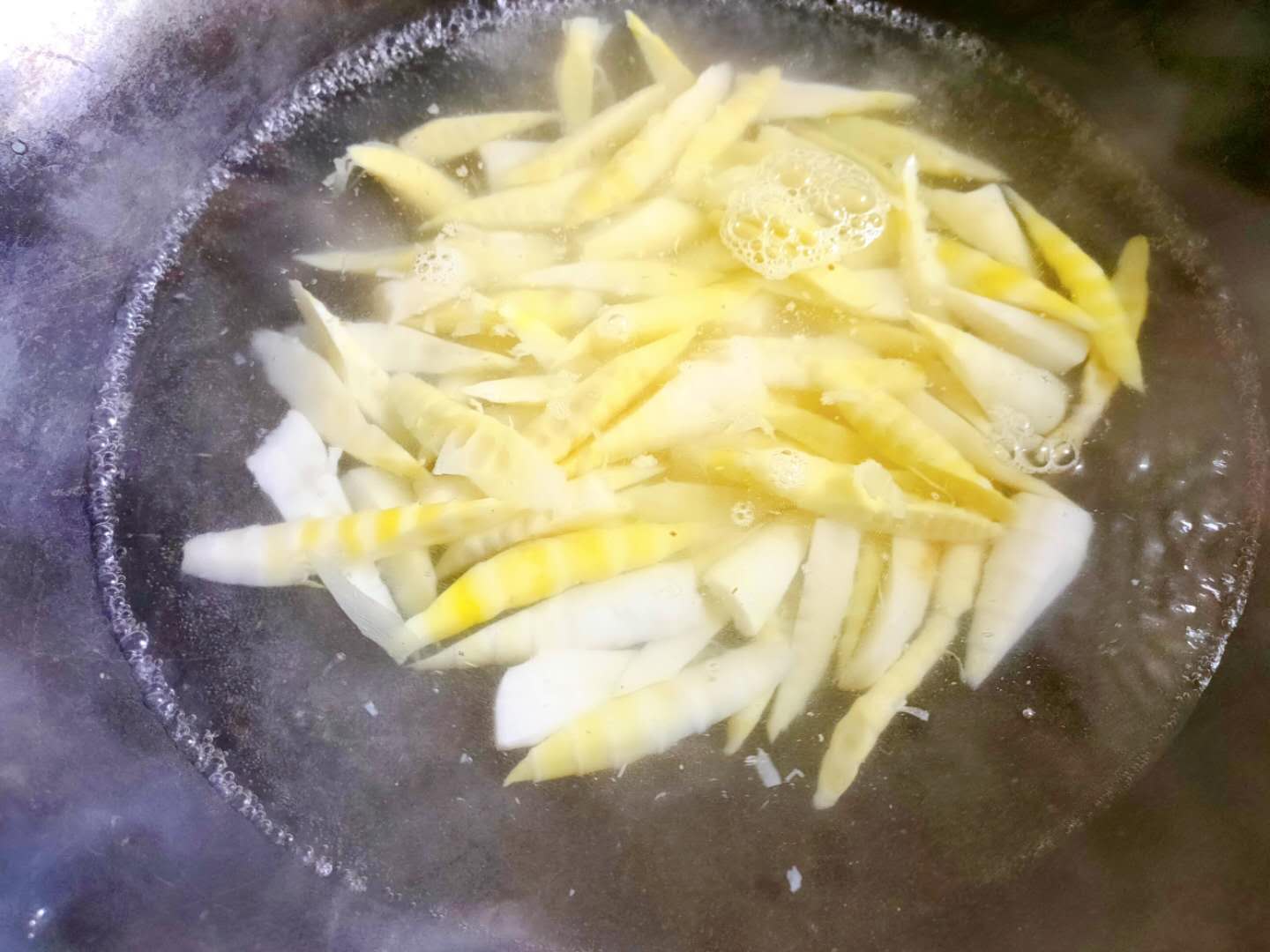 箭笋怎么做好吃?刚哥教你,简单易学、浓郁鲜香、好吃又下饭