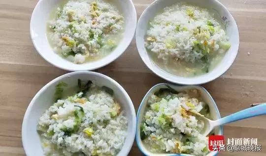 一生都在“拼命”的脑瘫妈妈患肿瘤，拼死生下的女儿却说……