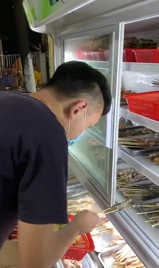 这家烧烤店好吃到停不下来,这家烧烤店绝对让你流连忘返