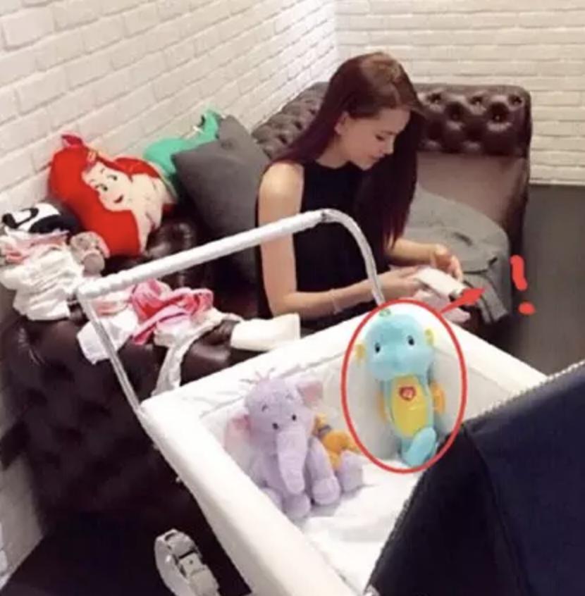 那些年买过的明星同款,花8000买香奈儿