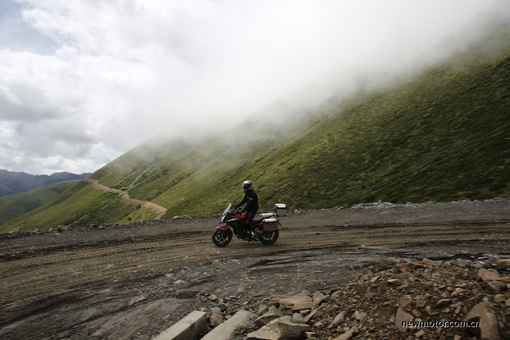 大阳天昴200拉力车加装射灯,大阳天昴200拉力车评测视频