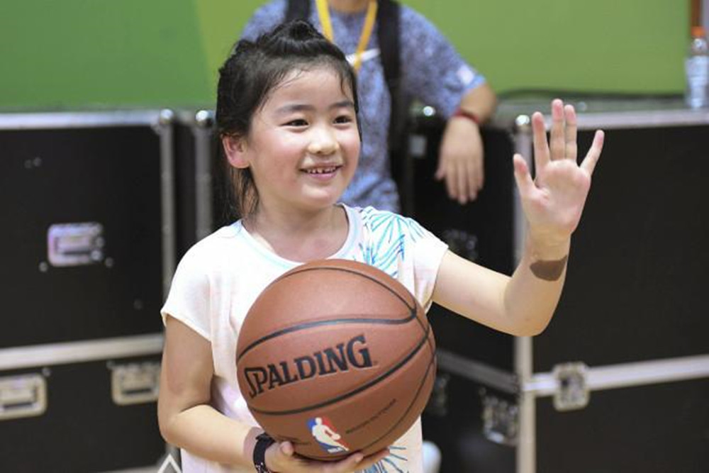 姚明女儿身高有可能超过姚明吗,媒体姚明12岁女儿身高近1米9