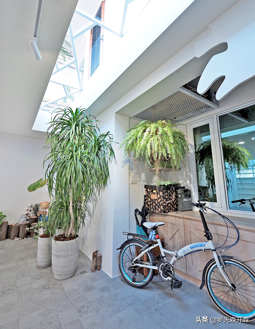 小户型天井改造庭院效果图,21米狭长房屋双天井设计