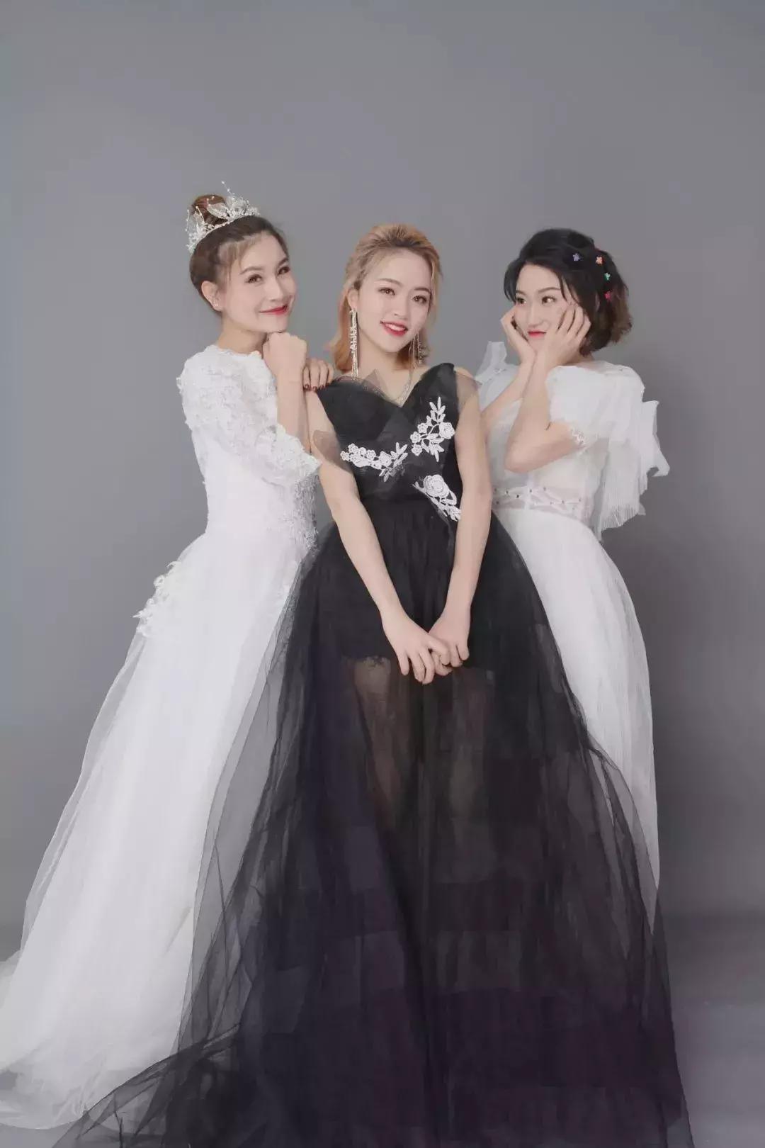 美炸了！天津又一家打卡圣地！自选风格+服装任选+底片全送...