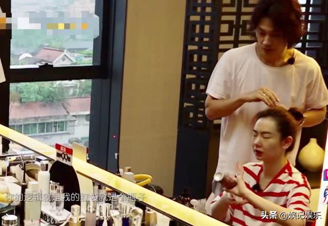 戚薇敲头去水肿对比图,戚薇敲头去水肿视频