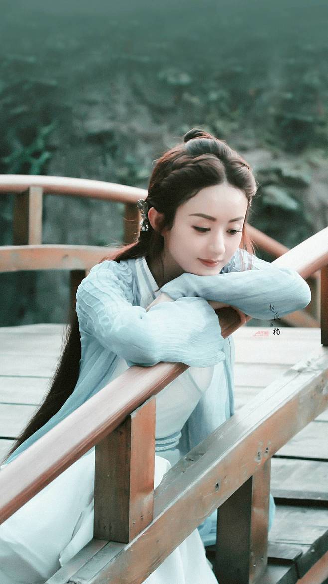 有翡王一博赵丽颖定妆照,有翡赵丽颖王一博合照图片