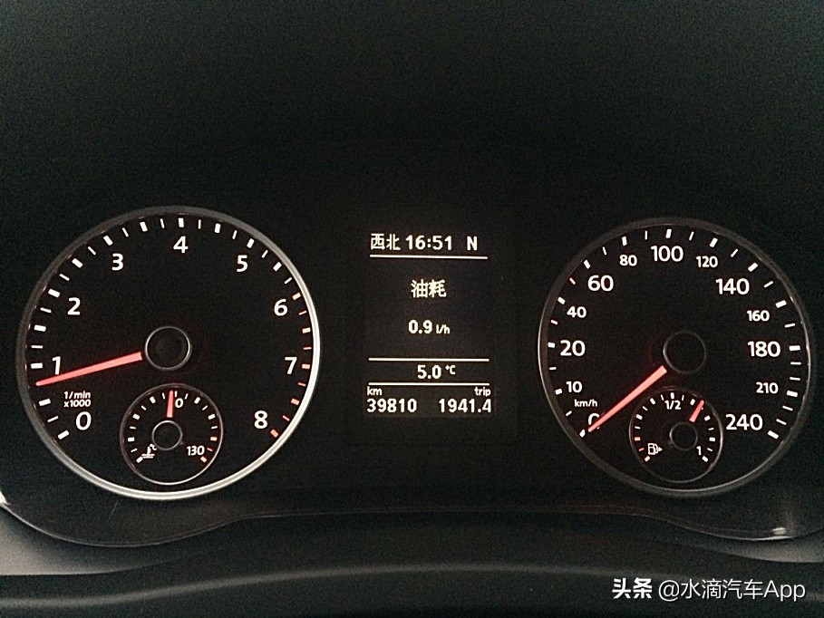 看油耗表的正确方法图解,看油耗怎么算一公里多少钱