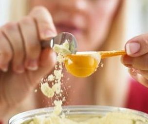 奶粉有结块是乳糖问题吗,奶粉有焦糖结块是怎么回事