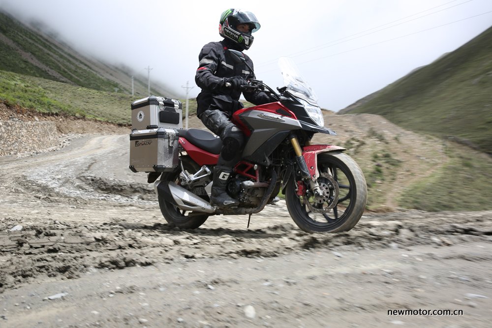 大阳天昴200拉力车加装射灯,大阳天昴200拉力车评测视频