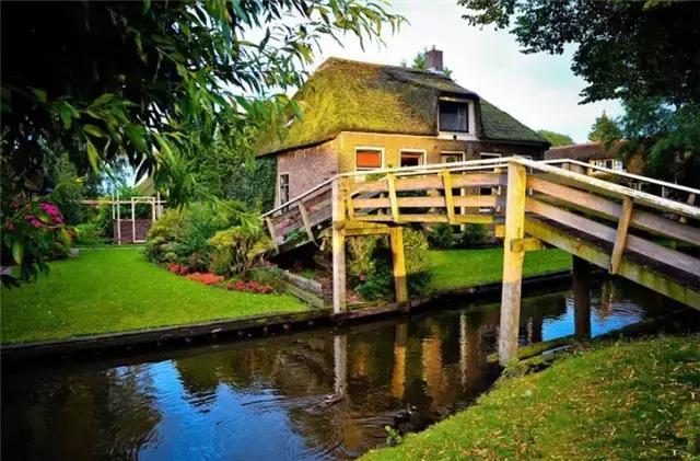 荷兰美丽而神秘的羊角村,荷兰旅游胜地羊角村