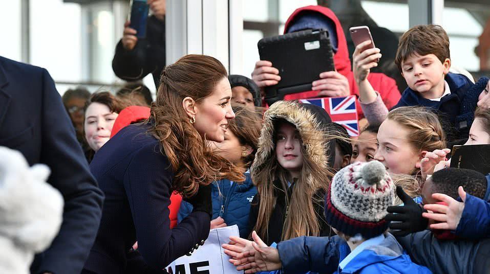 凯特紫色裙子视频,凯特刺绣裙图片