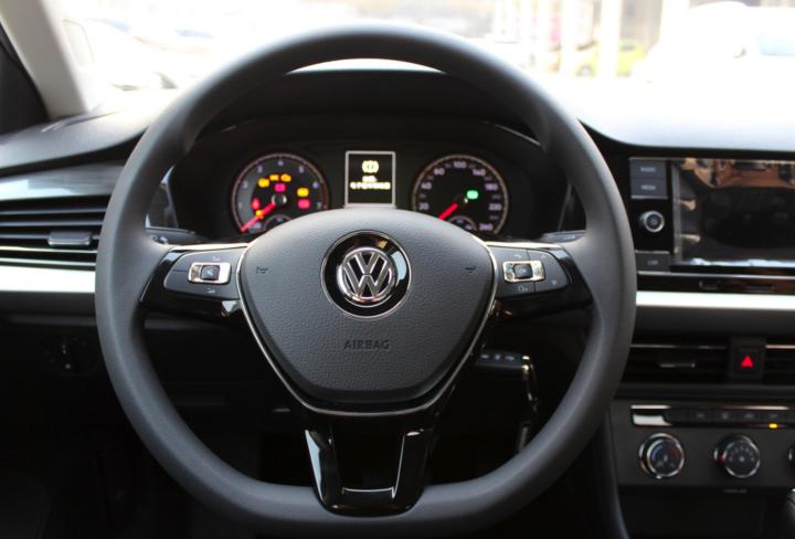 2019款大众朗逸哪一款更值得购买,大众朗逸2019款1.5自动风尚版油耗