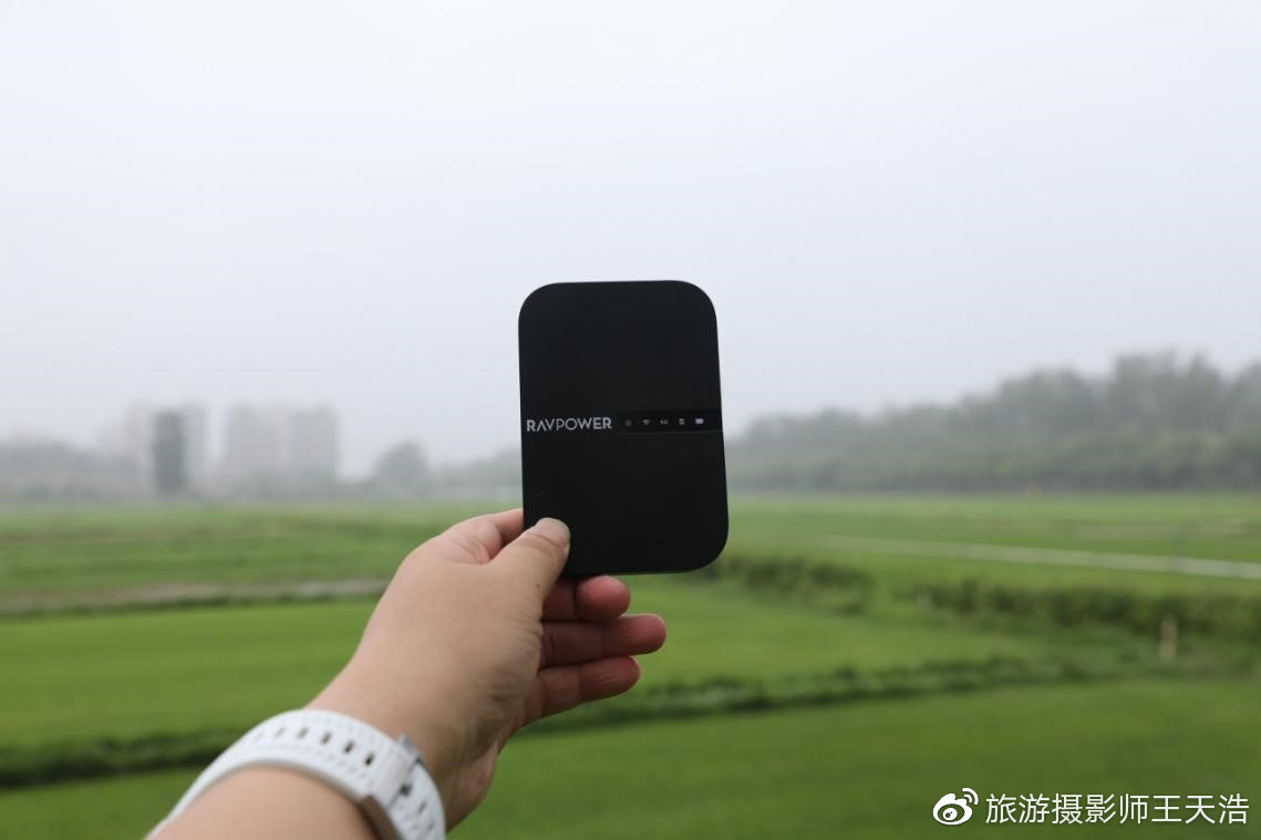 户外摄影向笨重电脑说拜拜,RAVPower无线WiFi-文件宝评测来了