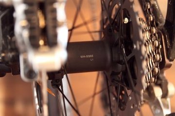 自行车套件的领头羊Shimano和SRAM的比较，区别到底有多大？