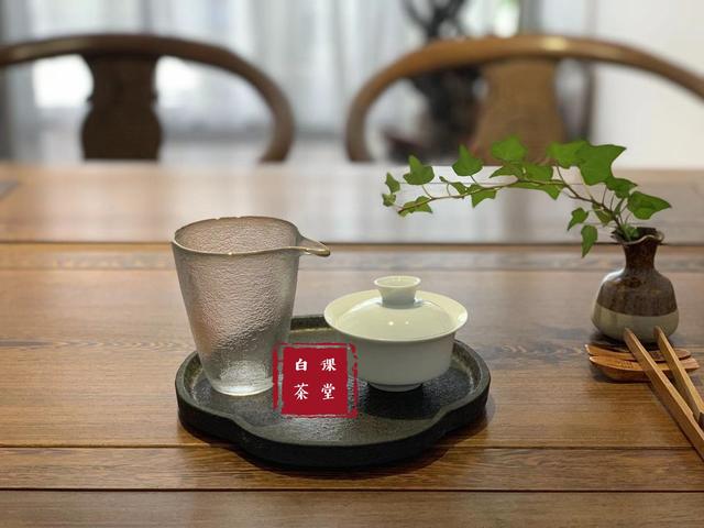 怎样才能煮出老白茶的香气,为什么老白茶会有一点红茶味