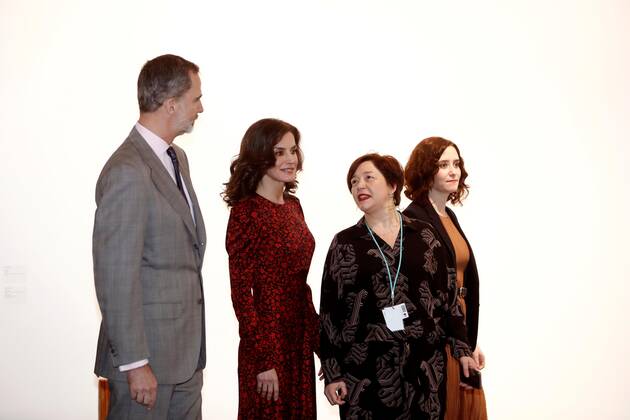 西班牙王后莱蒂齐亚粉色西装,西班牙王妃莱蒂齐亚礼服