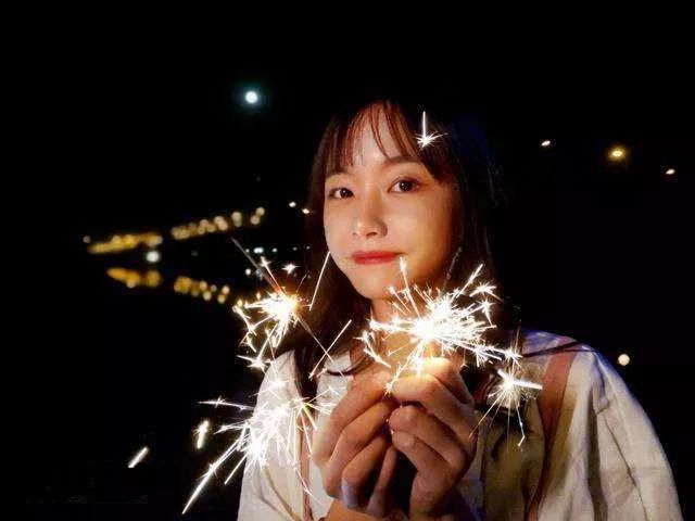 虹软科技涨20.00%,参股虹软科技科创板的上市公司