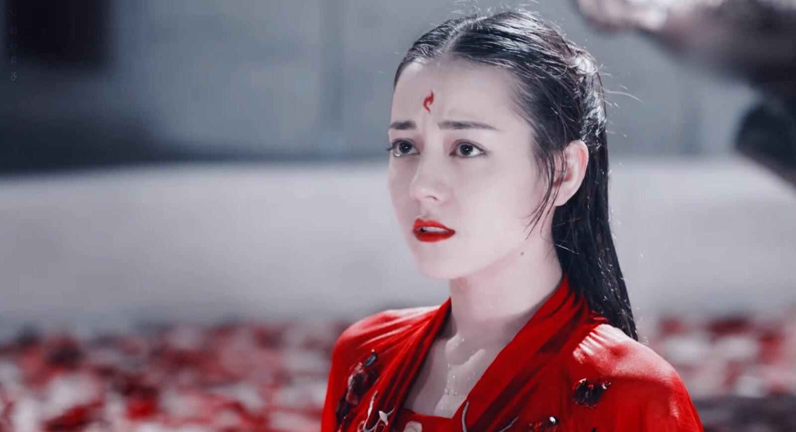 迪丽热巴拍戏时笑场,迪丽热巴拍戏现场各种搞怪