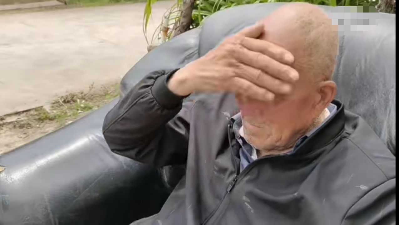 老挝媳妇杨玛丽给老公过生日,老挝媳妇杨玛丽给妈妈剪头