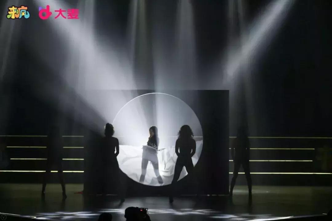 还在赛道上！盛典落幕，2019年来疯进军“综合性泛娱乐社区”