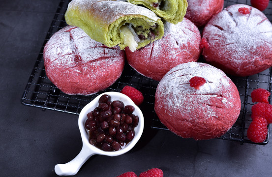 软欧包就是软面包吗,软欧包麦面包