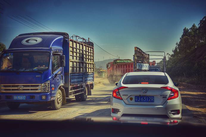 全新一代瑞虎8穿越剑门关,全新一代瑞虎8十万人百城公测