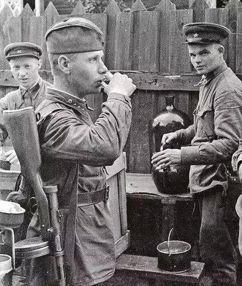 奶茶怎么变饮料,奶茶店可乐饮品怎么做