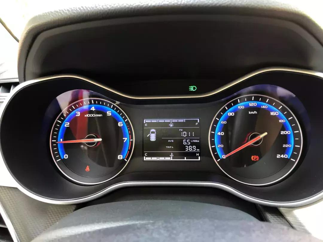 吉利远景手动挡可以和什么车比较,3万左右的吉利远景手动挡车