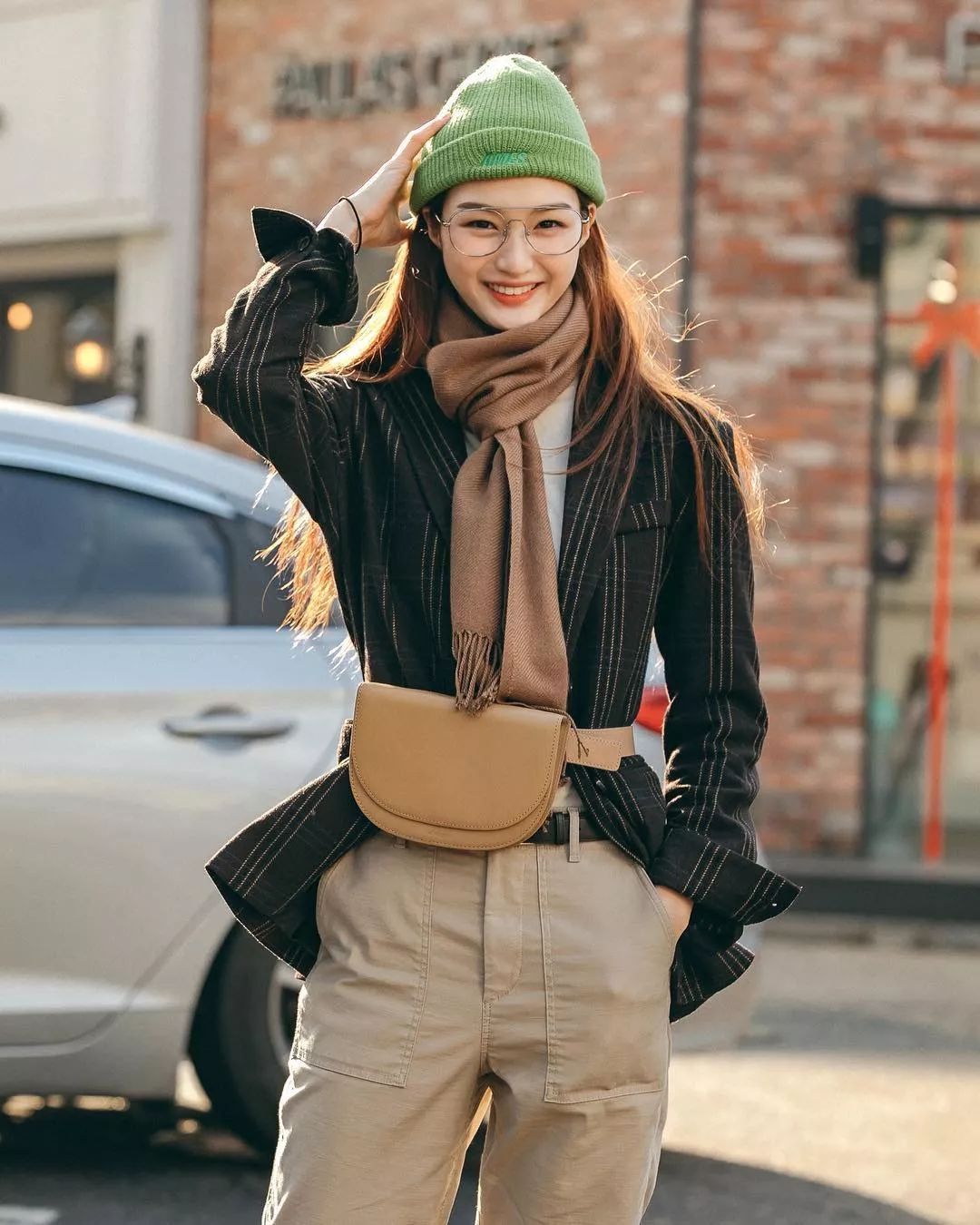 冬天戴围巾欧美,冬天围巾这样系百搭时尚