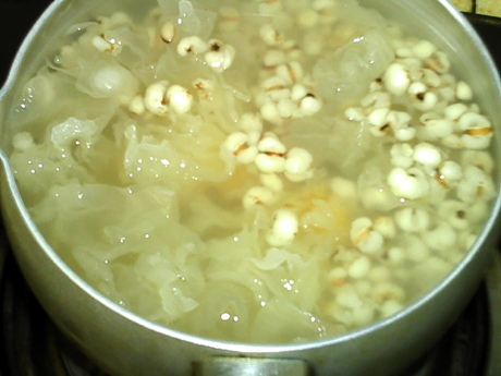 发根枯黄掉发吃啥,脱发注意吃什么食物好